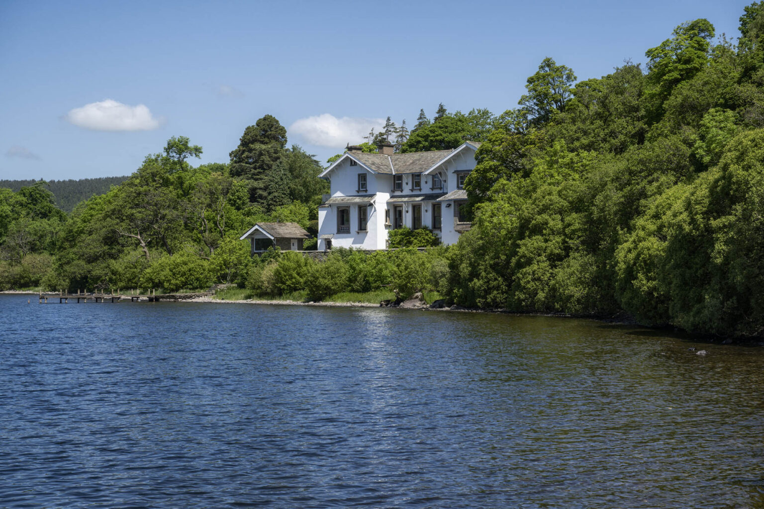 Superior Lakeside Room